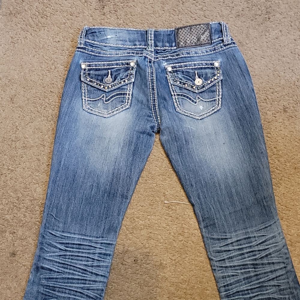 Jeans - Picture 2 of 3